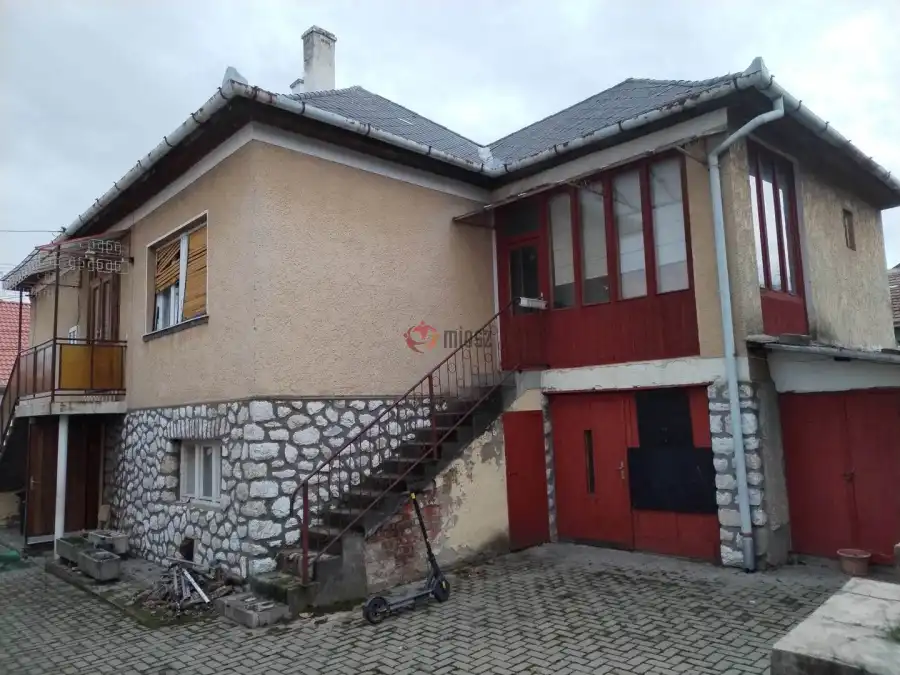 eladó családi ház, Eger