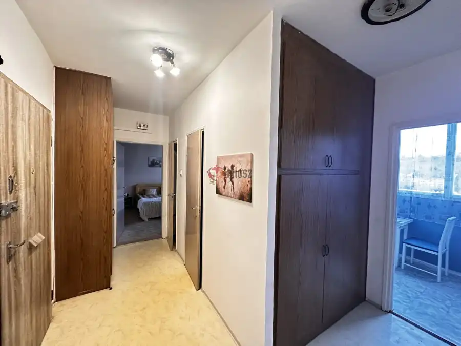 eladó panellakás, Eger